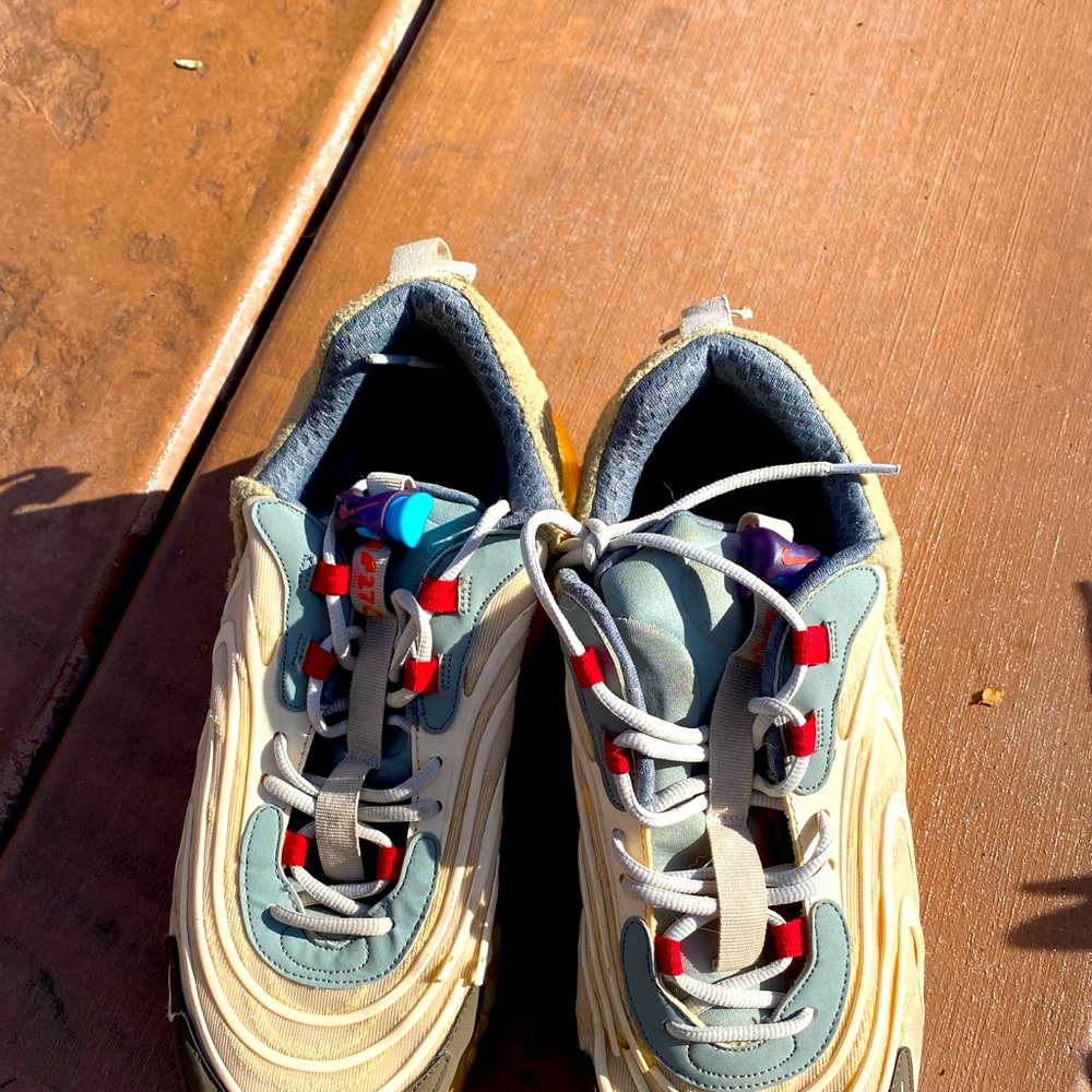 Air max 270 x Travis Scott